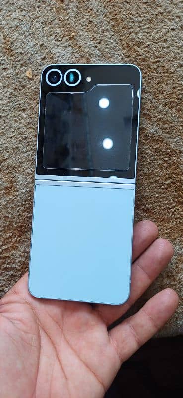 hi I sale my flip 6 12gb 512gb brand new phone 0