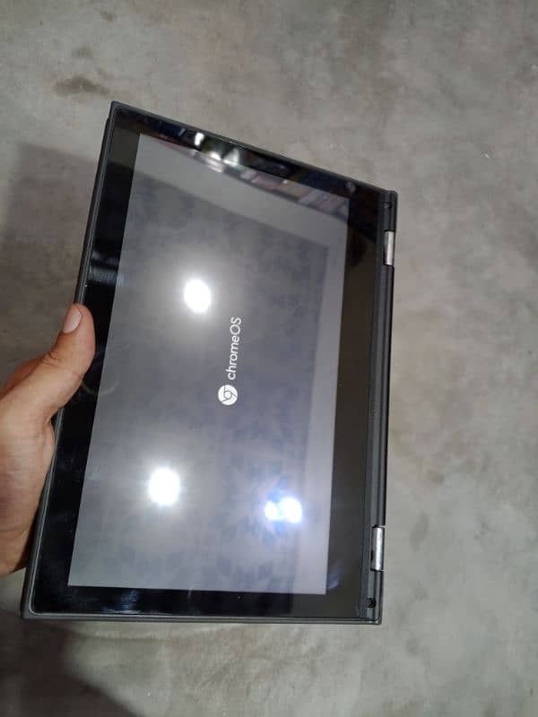 Touch screen Chromebook 4Gb 32Gb Latest Model 6