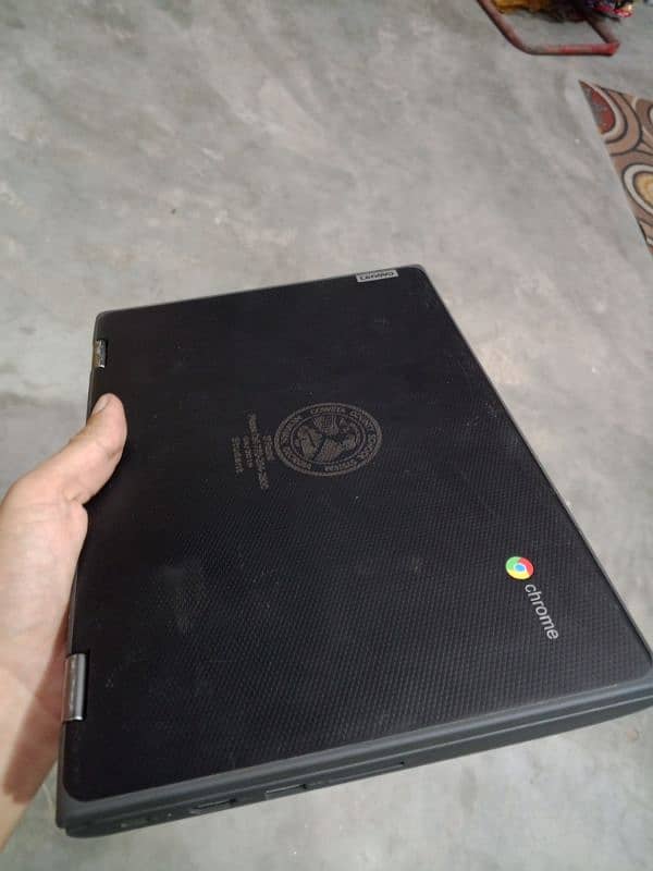 Touch screen Chromebook 4Gb 32Gb Latest Model 7