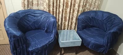coffe chairs with table