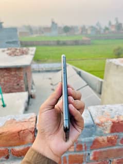 I phone 11 pro max 256gb fu water pack