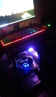 gaming PC condition 10/10. full setup