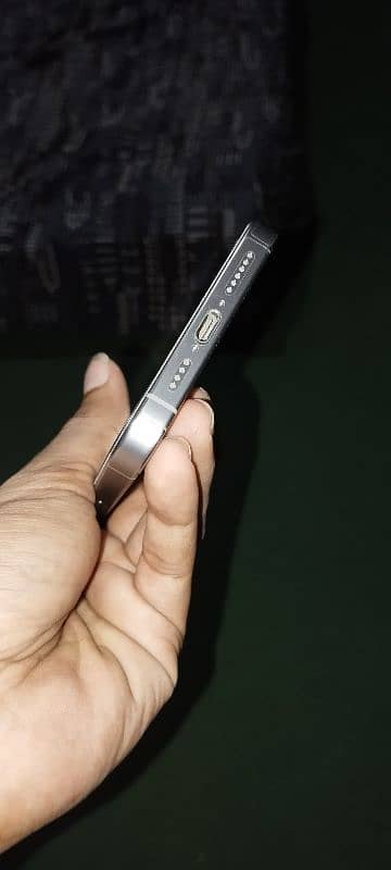 iPhone 15 pro Max HK Non pta but Zong SIM all Time work 4