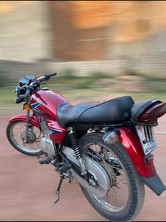 Suzuki GS 150 2016