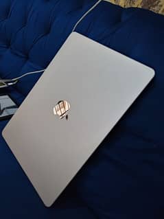 MacBook Air M3 13 inches 8/256