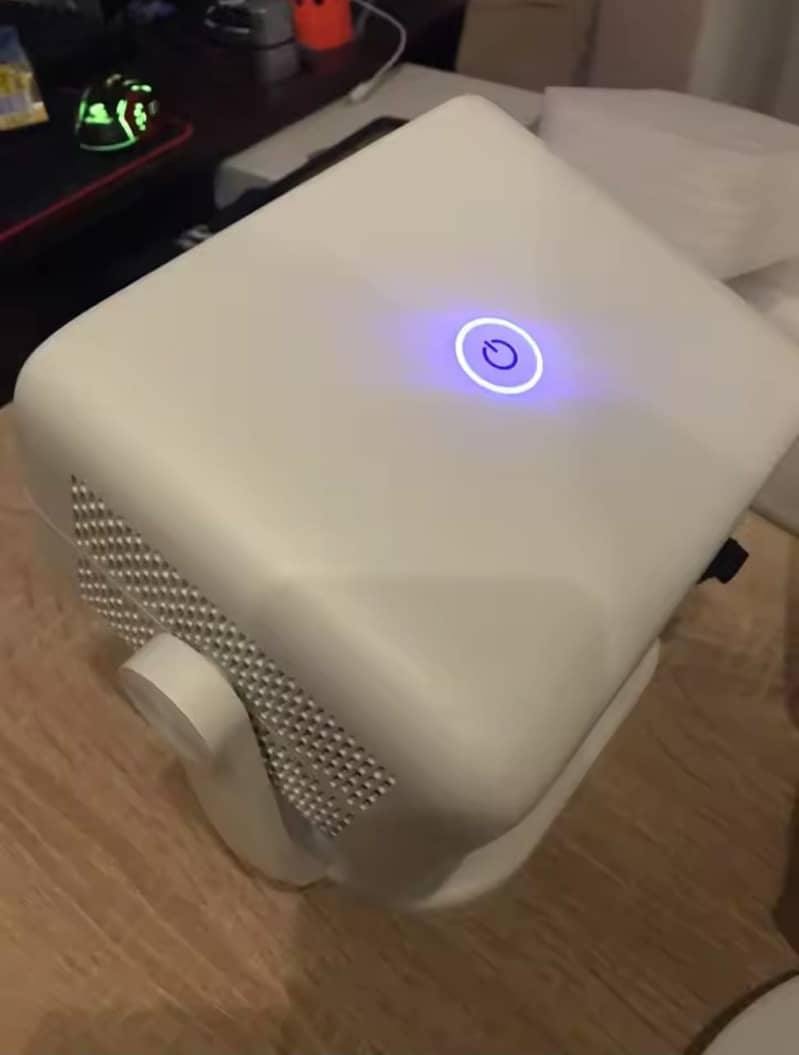 Magcubic L018 WIFI Andriod projector with 5000+ tv channels -680ANSUM 4