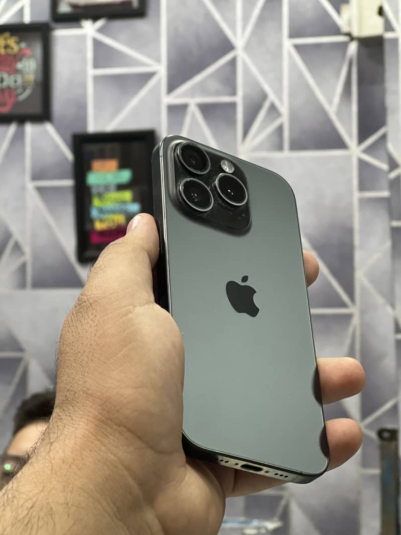 iphone 15pro 128gb Non-pta Jv with box 10/10 3