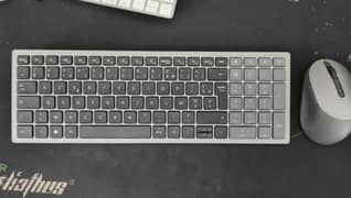 Dell KM7120W Wireless Keyboard & Mouse Combo - Multi-Device