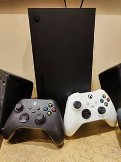 Xbox Series X 1tb with extra controller