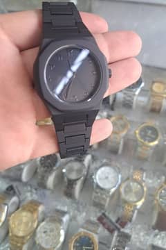 black aura watch