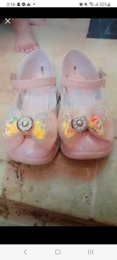 Girl shoes in peach colour