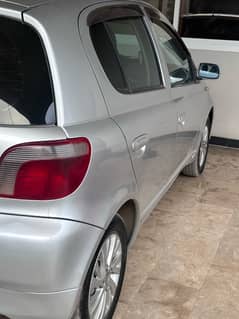 Vitz 2000 Model