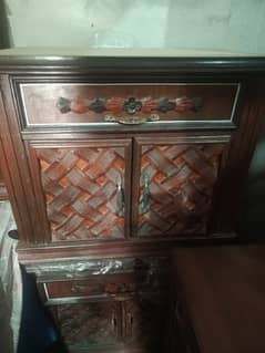 Bed and dressing table for Sale