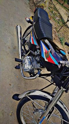 Honda 125 CG bike