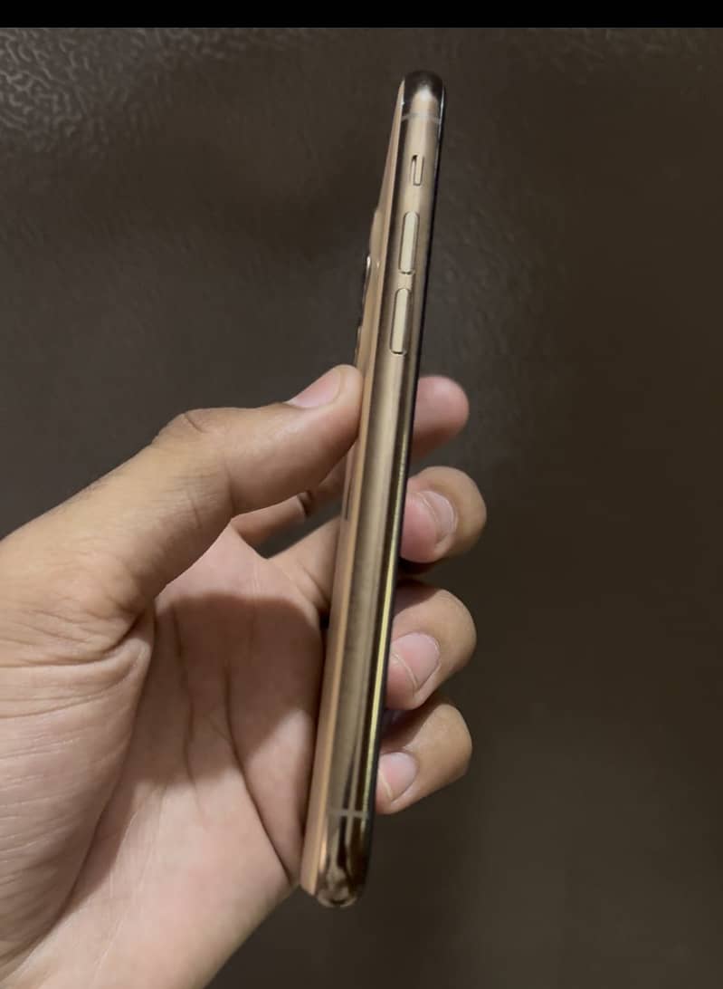 iphone 11 pro  dual pta approved 256 gb 96 health 4