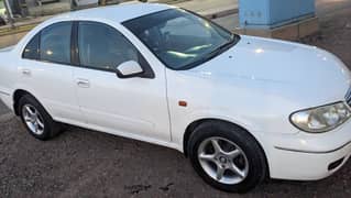 Nissan Sunny 2010