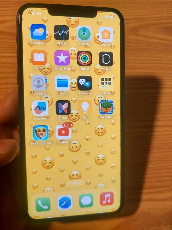 iphone 11 pro max 10/10 exchange possible with 12 pm, 13, or 14 plus 0
