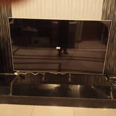 65 Inch Original LG Smart LED TV available for sale urgently