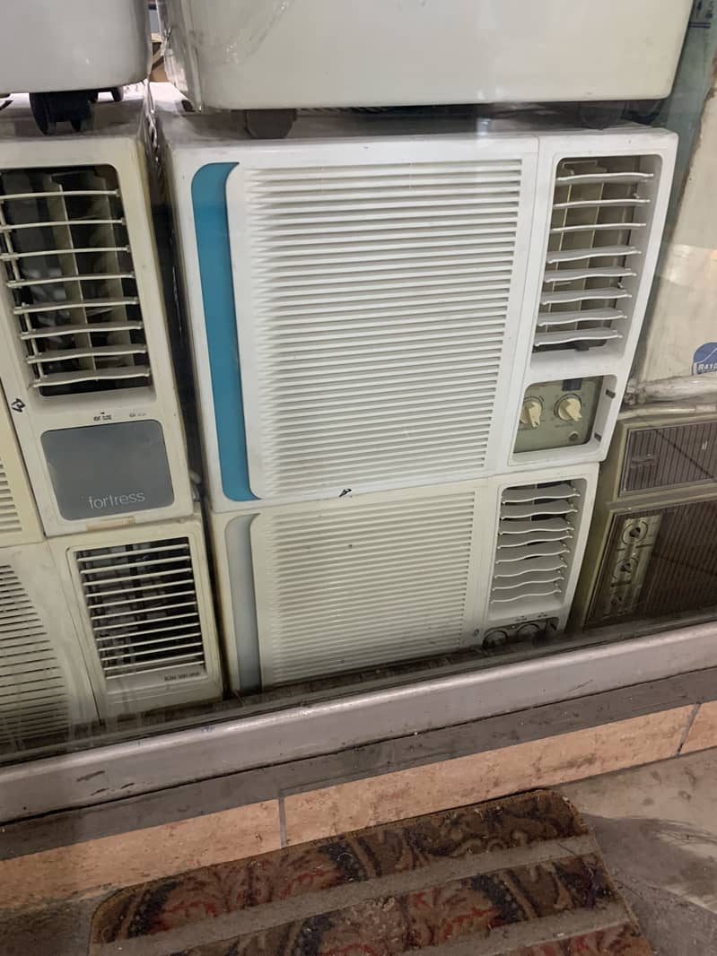 window ac 0.75 ton inverter and non inverter used 10
