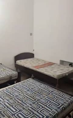 upper portion , 1 bed , bath lounge and kitchen available for rent , only for female students