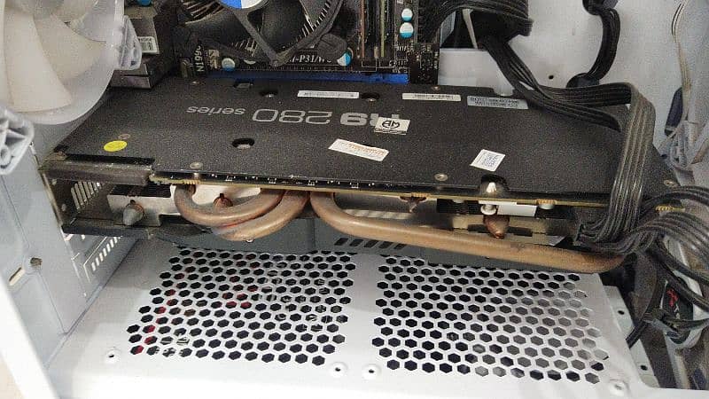 AMD R9 280 3gb ddr5 gpu. 256-bit dual fans. 0