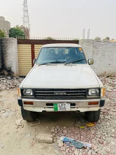 Toyota Hilux 1988