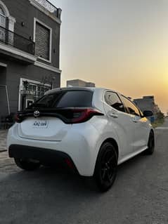 Toyota Yaris Hatchback 2022 G full option