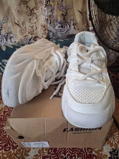 pure white joggers only one time wear. 43 number