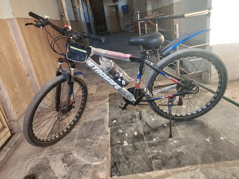 metro bicycle condition 10/10 only one month use 0