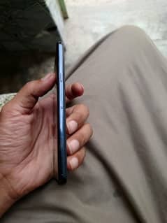 LG