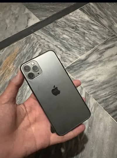 iPhone 11 pro water pack phone 82 battery health