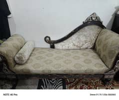 seathi type sofa. . . used