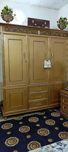1 Bed ,2 side table,1 singar maz,1 kapro wali almari,1 Bartan wali Set