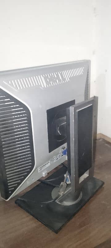 Very good Working condition Dell computer LCD for sale. 2
