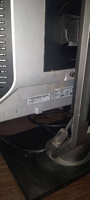 Very good Working condition Dell computer LCD for sale. 3