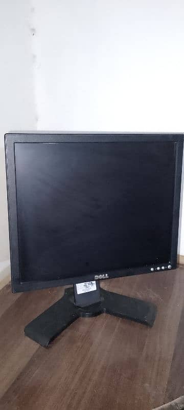 Very good Working condition Dell computer LCD for sale. 9