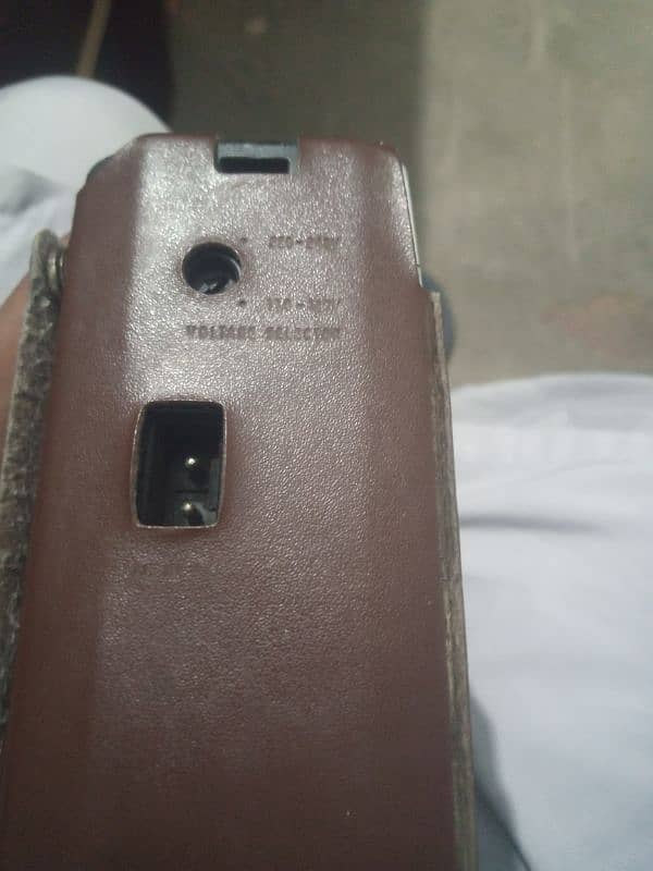 good condition radio 5