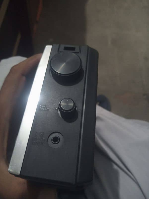 good condition radio 11