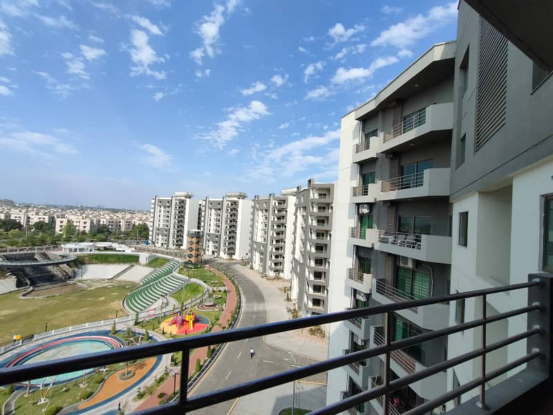 BRAND NEW 10 Marla 3 Bed Apartment On 5th Floor For Sale In Askari 11 Sec-D, Lahore 0