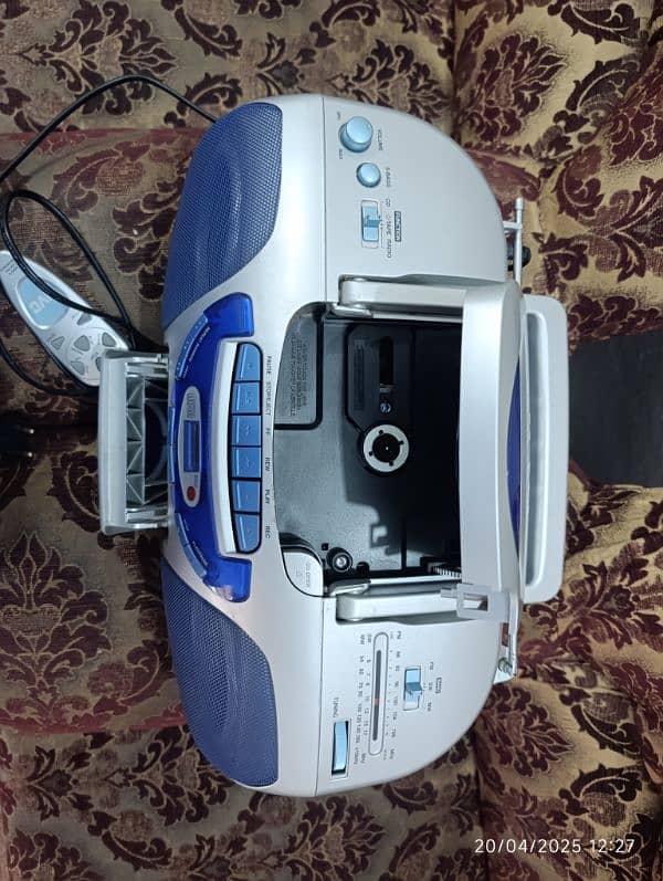 Tape with remote cassette & cd player 2