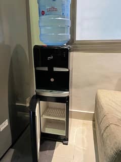 HOMAGE DISPENSER (HWD-49331)