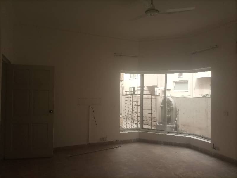1 KANAL FULL HOUSE IN SUI GASS SOCIETY NEAR DHA PHASE 5 9