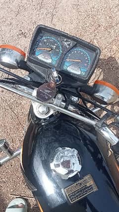 125