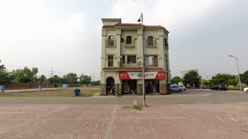 Basement Floor Shop For Rent In  Dream Gardens  Lahore 3