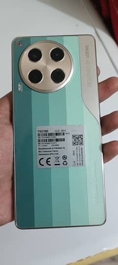 Tecno camon 30