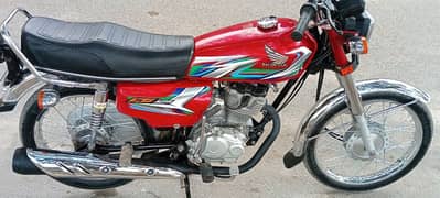Honda 125 2023 Karachi first owner mint condition