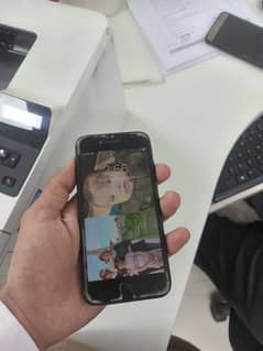 iPhone 7 (256)( PTA)