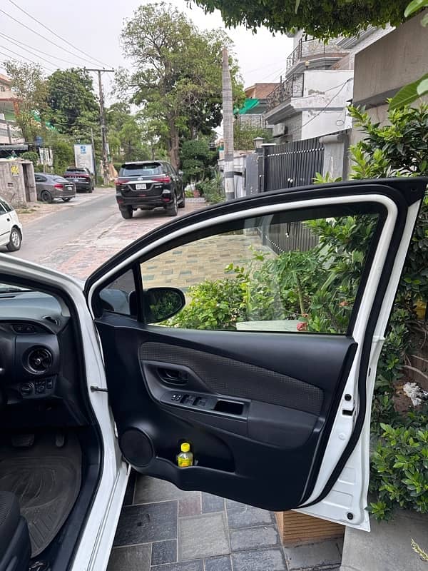 Toyota Vitz 2019 Model 12