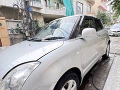 Suzuki Swift 2015 DLX – Clean, Powerful & Reliable!
