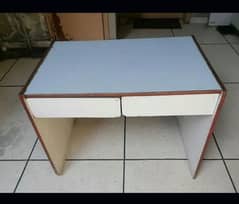 Table | Study Table